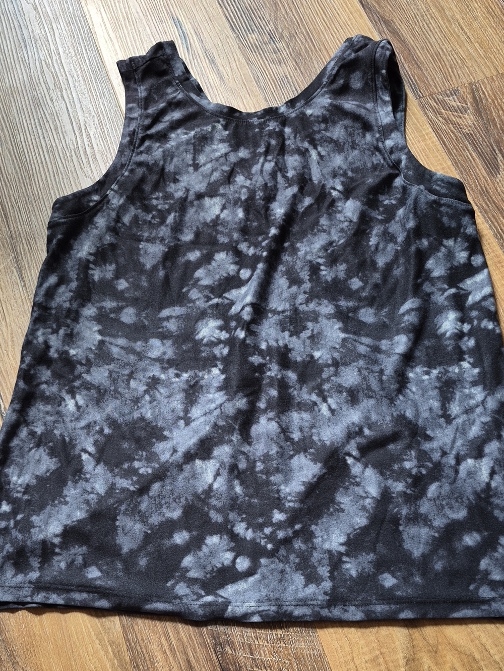 Old Navy Breathe ON Tie Die Gray Scoop Neck V-Back Tank Top Size Small